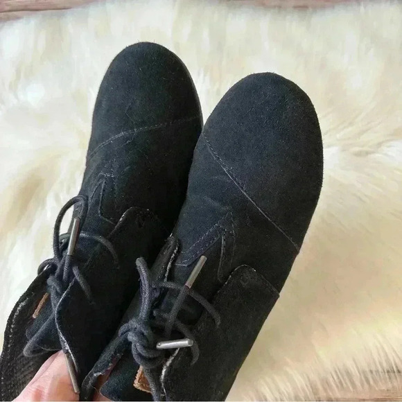 Toms Wedges Booties Shoes Sz 11 Black Suede Leather - Picture 3 of 10